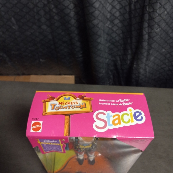 1993 Mickeys Toontown Stacie No.11587 - Picture 3 of 7